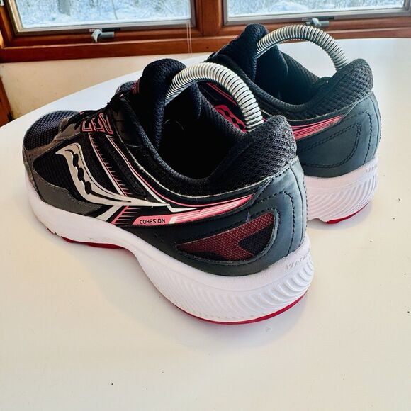 Saucony COHESION 14 Running Shoes Womens‎ Size 9 Sneakers BLACK/FUCHSIA Comfort - Picture 7 of 9